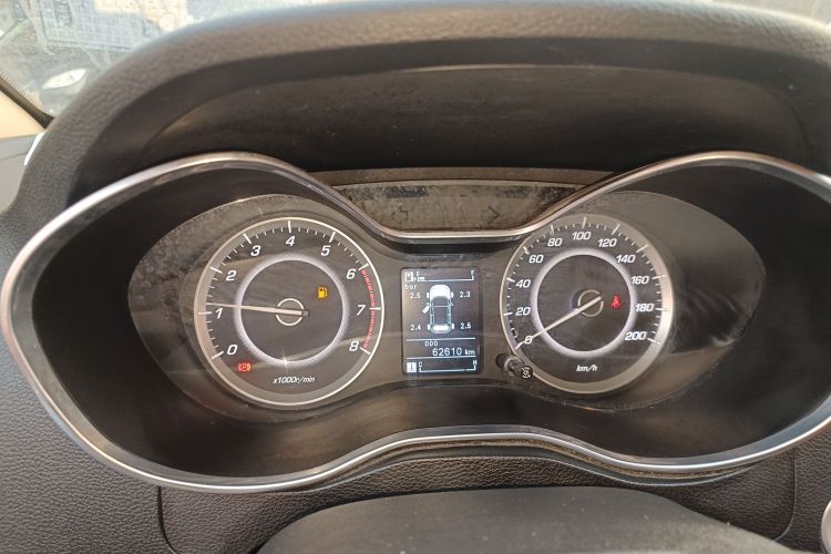 宝骏560 2017款 律动版 1.5T 手动乐享型局部细节14