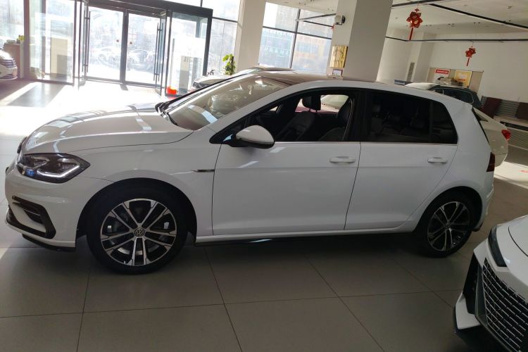 大众 高尔夫 2018款 280TSI 自动R-Line型车身外观4