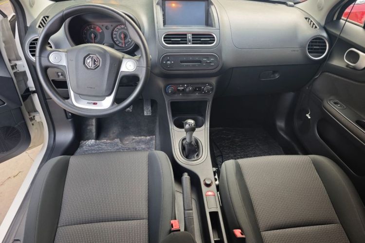 名爵3 2014款 1.3L 手动舒适版中控内饰7002