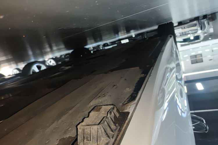 宝马3系 2024款 325i M运动曜夜套装局部细节9002