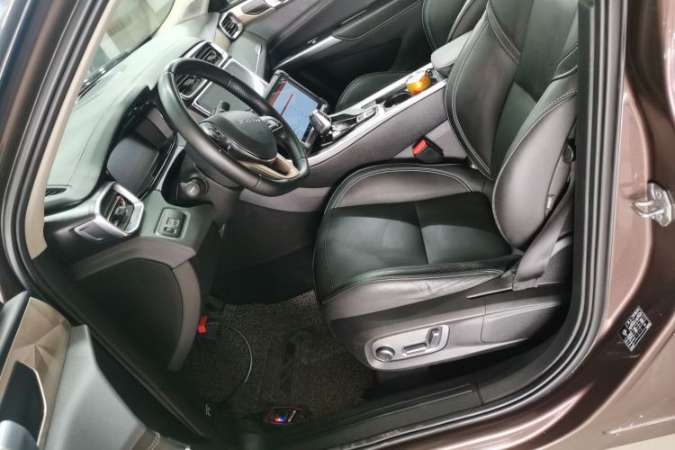 领克01 2017款 2.0T 两驱型Pro版中控内饰19