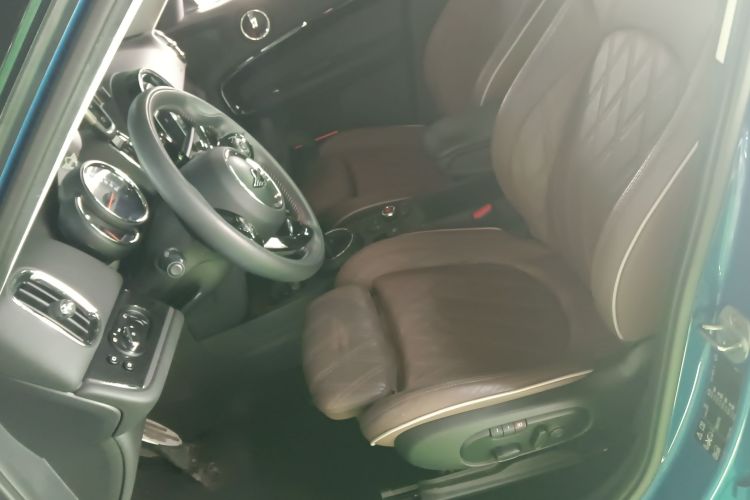 MINI Countryman 2018款 1.5T COOPER ALL4 艺术家局部细节19