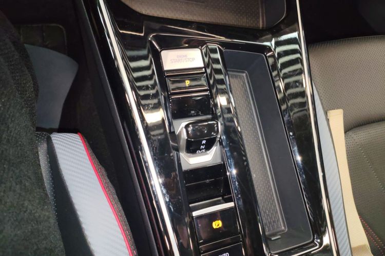 大众 2025款 凌渡L 280TSI DSG酷辣版中控内饰18