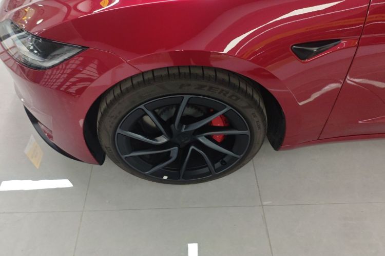 特斯拉 Model 3 2025款 高性能全轮驱动版车身外观6007
