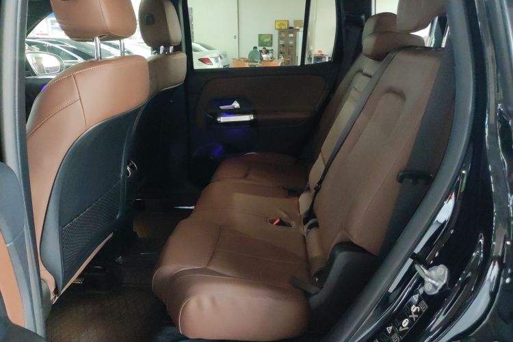 奔驰GLB 2022款 GLB 220 4MATIC中控内饰7004