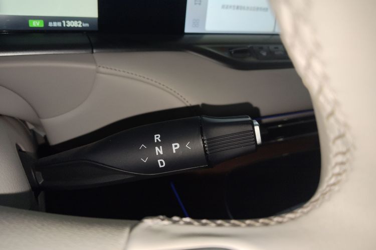 岚图汽车 岚图FREE 2024款 超长续航智驾版局部细节18