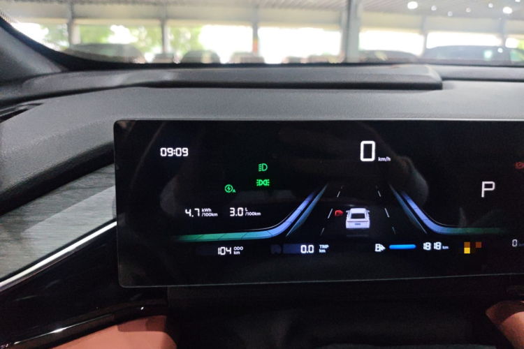 吉利银河 银河L6 2025款 EM-i 60km 启航版中控内饰14