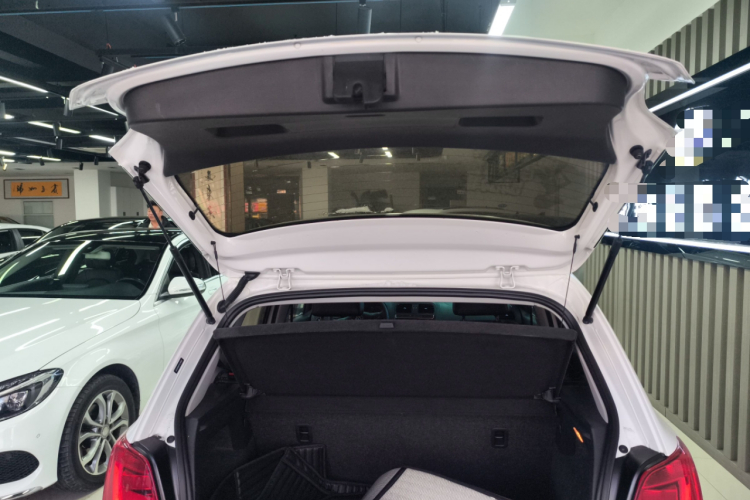 大众 Polo 2016款 1.4L 自动风尚型机舱底盘23