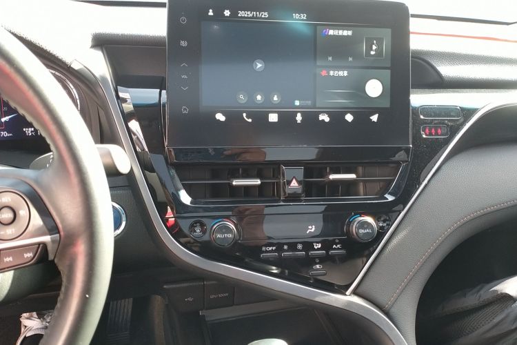 丰田 凯美瑞 2021款 双擎 2.5HG 豪华版中控内饰16