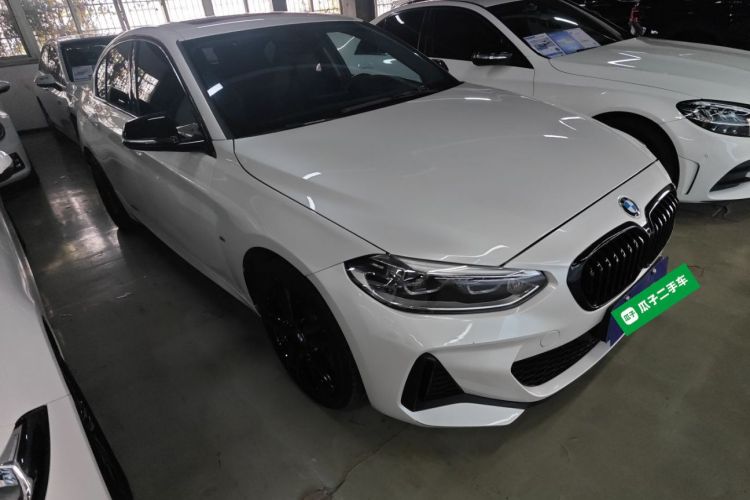 宝马1系 2021款 125i M运动曜夜版车身外观3