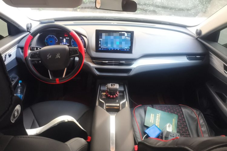 红旗E-QM5 2023款 620km PLUS中控内饰12