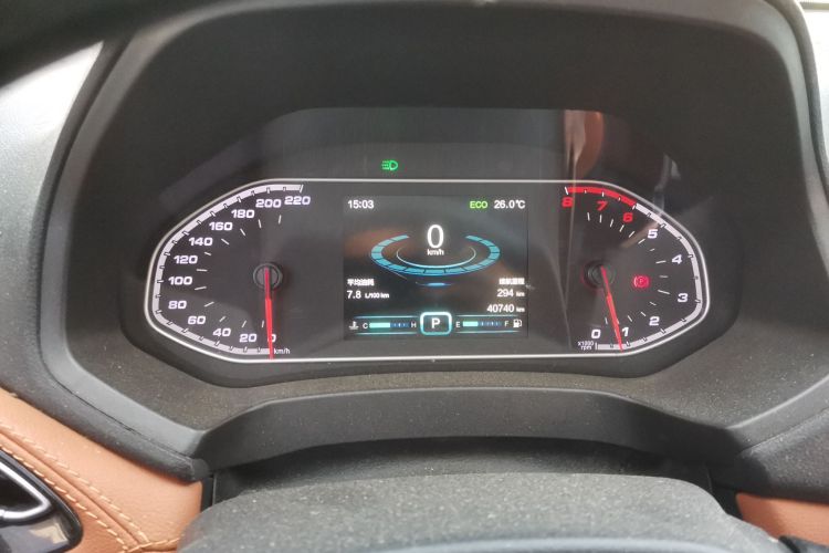 奇瑞 瑞虎7 2016款 2.0L CVT耀臻版中控内饰14