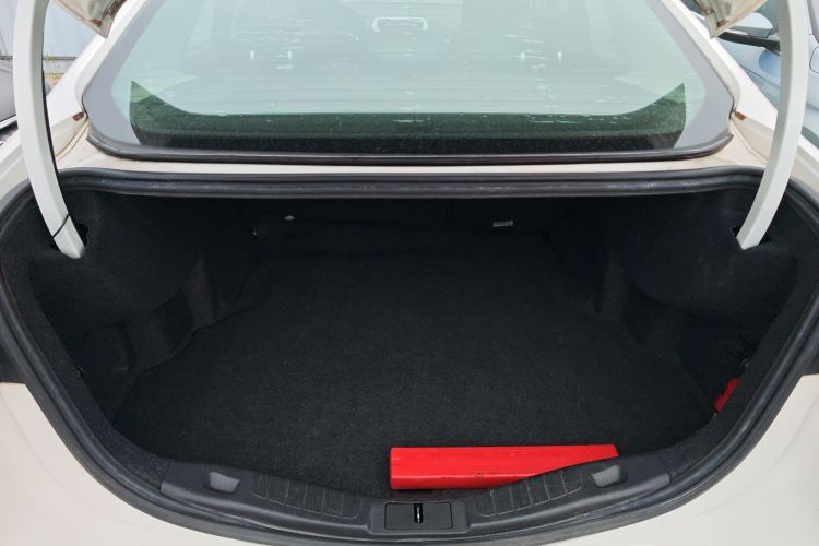 福特 蒙迪欧 2013款 1.5L GTDi180时尚型机舱底盘23