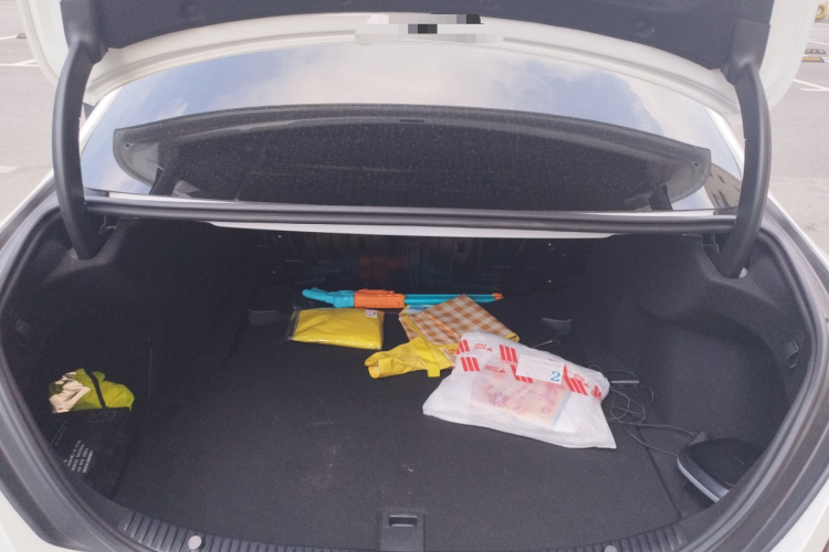 奔驰C级 2019款 改款 C 260 L 运动版局部细节23