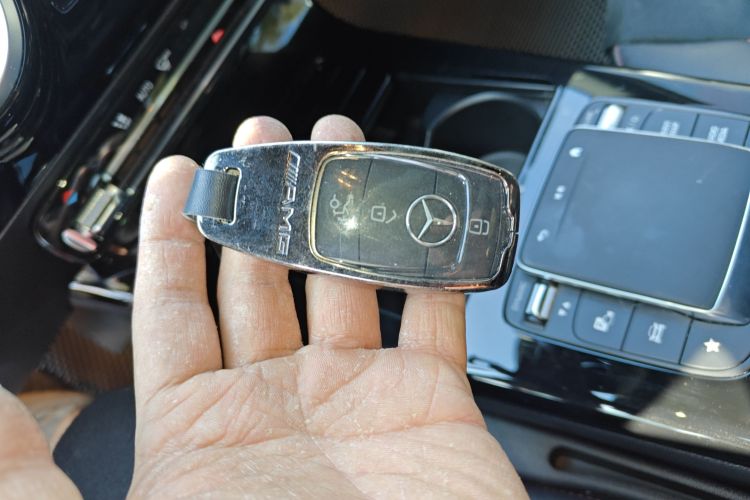 奔驰A级 2023款 A 200 L 时尚型中控内饰11