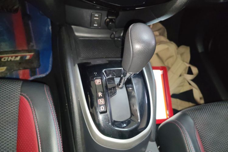 日产 逍客 2017款 2.0L CVT豪华版 国V局部细节18