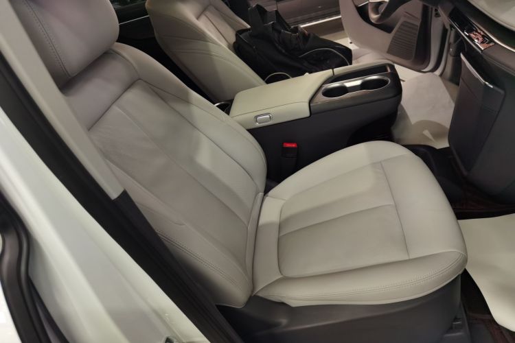 别克GL8 2025款 陆尊 智享版局部细节41