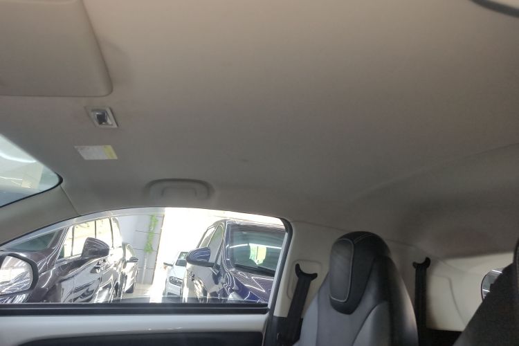 荣威 科莱威CLEVER 2022款 311km元气啵啵版中控内饰22