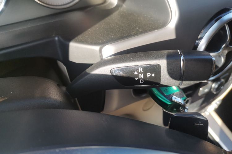 奔驰GLK级 2015款 GLK 300 4MATIC 时尚型 极致版中控内饰18