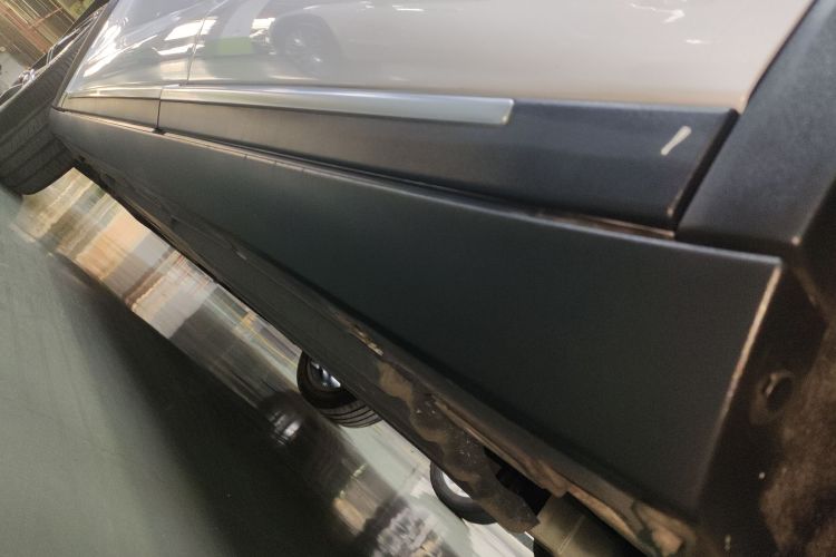 比亚迪 唐新能源 2021款 DM-i 112KM 尊荣型局部细节9002