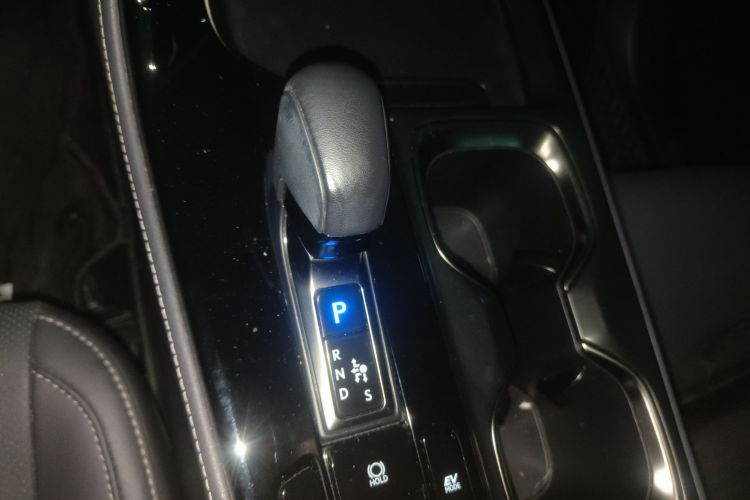 雷克萨斯NX 2022款 350h 前驱 创悦版中控内饰18