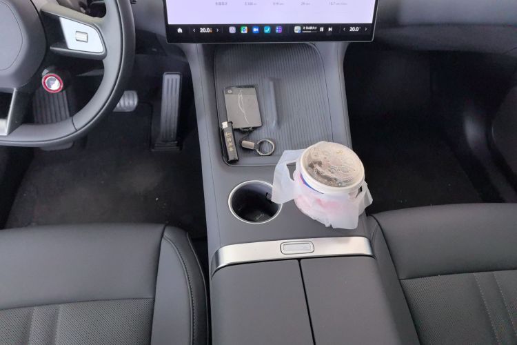 小米汽车 小米YU7 2025款 超长续航后驱版局部细节18