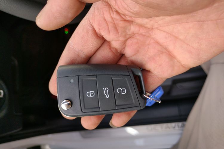 斯柯达 明锐 2019款 旅行车 TSI280 DSG豪华版 国VI中控内饰7001