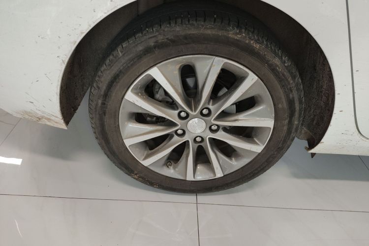 别克GL6 2021款 323T 轻混动互联豪华型车身外观56