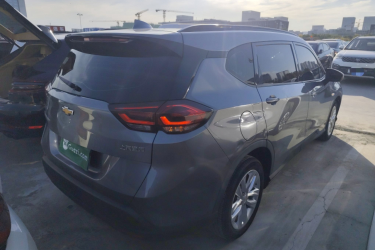 雪佛兰 沃兰多 2018款 530T 自动劲享版（5+2款） 国V车身外观6005