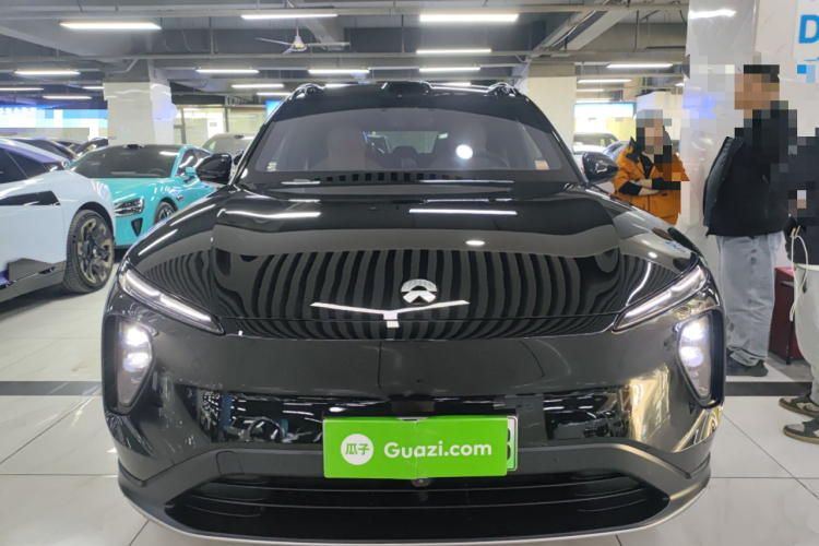 蔚来ES6 2024款 75kWh车身外观2