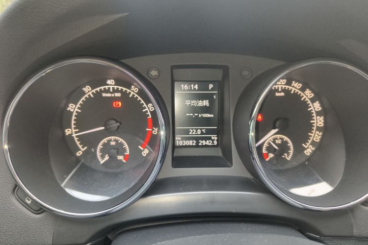 斯柯达 Yeti 2014款 1.4TSI DSG魅影版中控内饰14