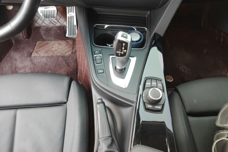 宝马3系 2018款 318Li局部细节18