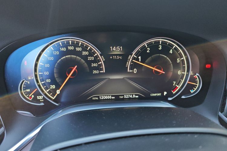 宝马7系 2018款 730Li 领先型 M运动套装局部细节14