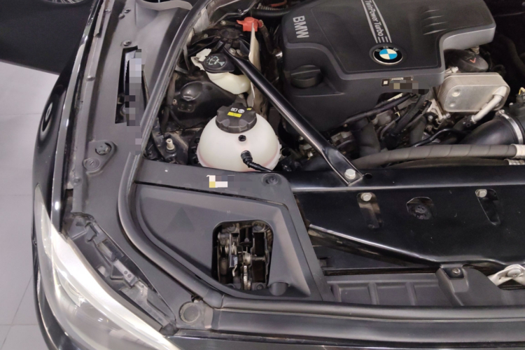 宝马5系 2017款 525Li 豪华设计套装局部细节9006