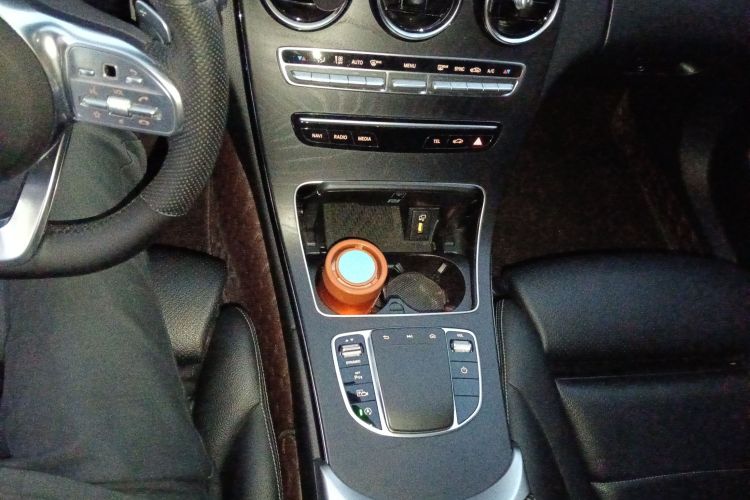 奔驰C级 2020款 C 260 L 运动版局部细节18