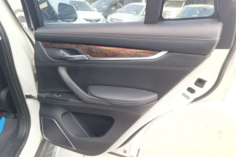 汉腾汽车 汉腾X7 2016款 2.0T DCT御马版中控内饰7006