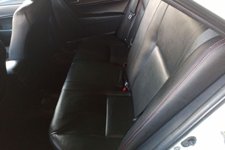 丰田 雷凌 2014款 1.6G CVT精英版中控内饰21