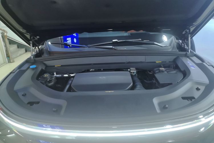 理想汽车 理想L9 2022款 Max机舱底盘24