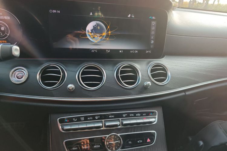 奔驰E级 2020款 E 260 L 运动型局部细节16