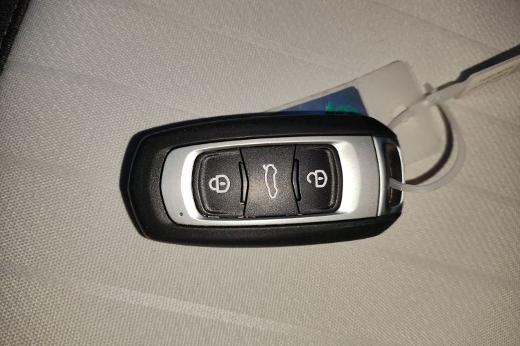 吉利银河 熊猫 2025款 210km 元气熊中控内饰11