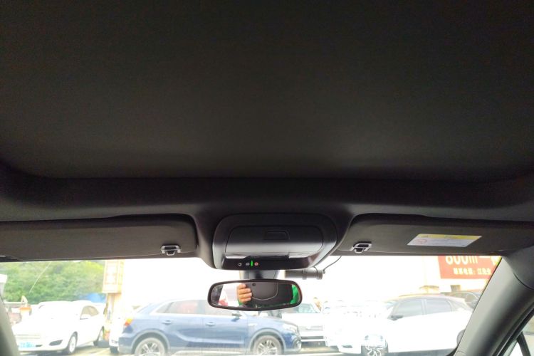 凯迪拉克XT4 2018款 28T 两驱领先型中控内饰22