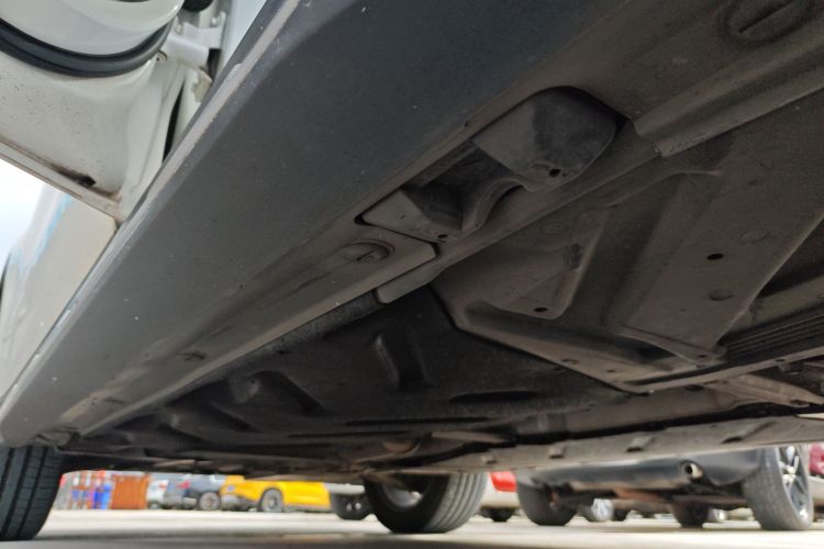 奔驰GLA 2017款 GLA 200 时尚型局部细节9002