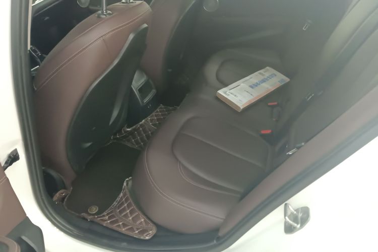 宝马1系 2022款 120i M运动曜夜版中控内饰7004