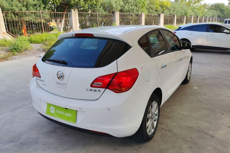 别克 英朗 2014款 XT 1.6L 自动时尚版车身外观7