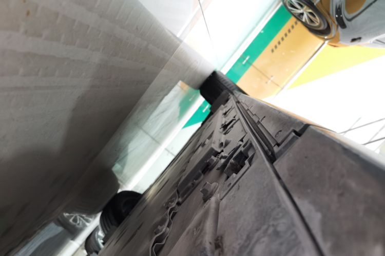 雷克萨斯RZ 2023款 450e 四驱纵享版局部细节9001