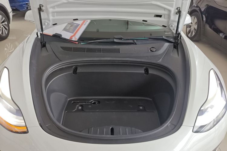 特斯拉 Model 3 2019款 标准续航后驱升级版机舱底盘24
