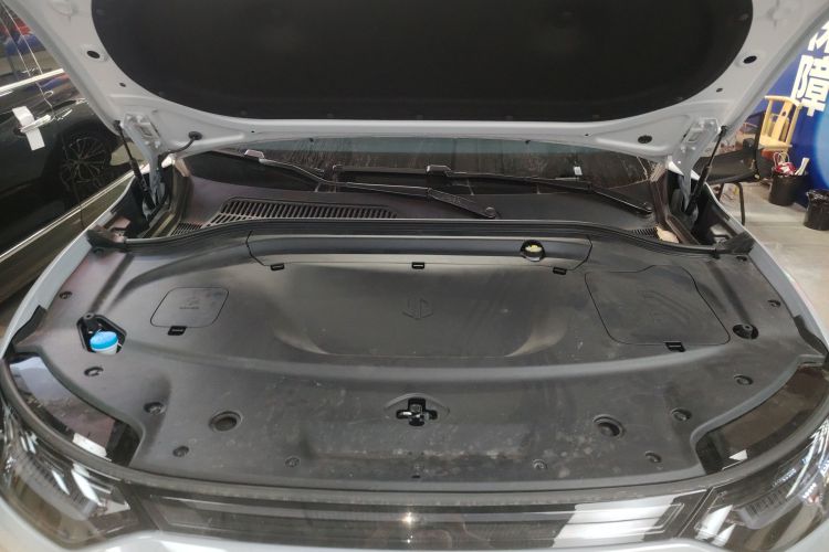 零跑汽车 零跑C11 2026款 纯电 640激光雷达版机舱底盘24