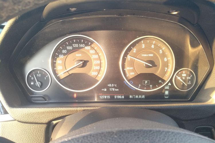 宝马3系 2017款 320Li M运动型局部细节14