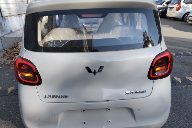 五菱汽车 宏光MINIEV 2025款 四门版 进阶款车身外观6