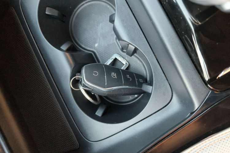 比亚迪 秦PLUS 2024款 荣耀版 DM-i 55KM领先型中控内饰11